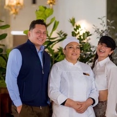 Elena Gutierrez with her team